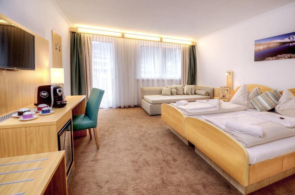 Hotel Bergkristall مالنتز المظهر الخارجي الصورة